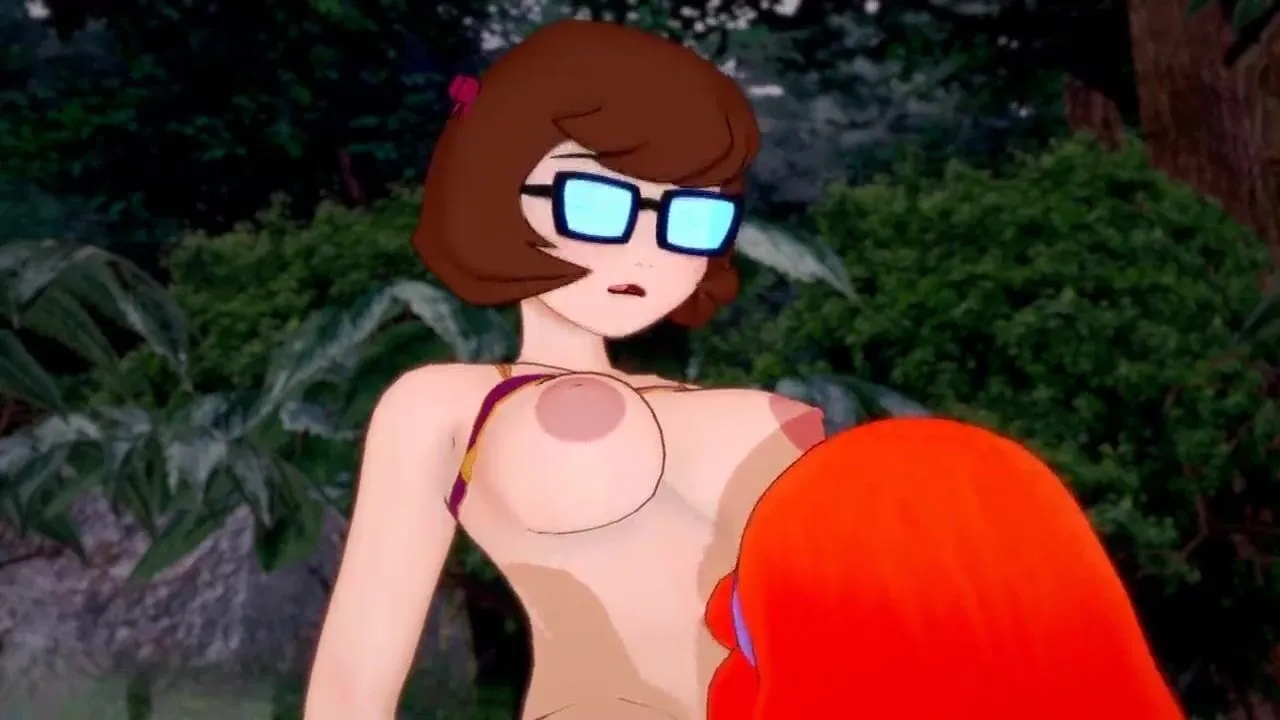 Nerdy Velma Dinkley and Red Headed Daphne Blake - Scooby Doo Lesbian Cartoon  - Lesbian Porn Videos