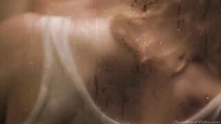 Sirene's hot nightly shower