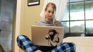 Sexy teen masturbates while smelling a pair of red panties