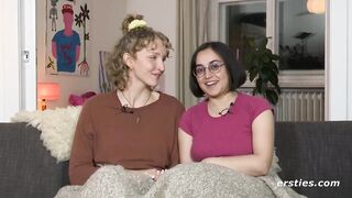 Amateur Lesbians Get to Know Each Other