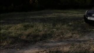 Whore granny eats her lover's pussy in the grass