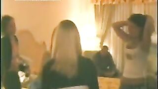 4 Girls In The Shower