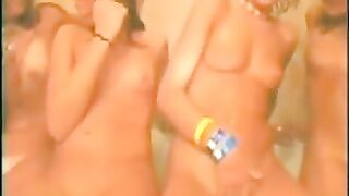 4 Girls In The Shower