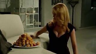Heather Graham, Carrie-Anne Moss - Compulsion
