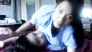 Mahasiswi Lesbi