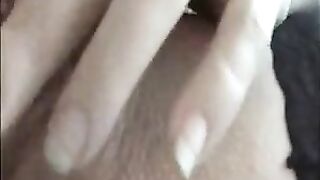 ABSOLUTE FIRST TIME lesbo beginner's opinion-video