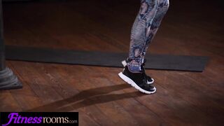 Fitness Rooms Bubble butt Alecia Fox and Czech Redhead twerk and 69 (Charli Red)