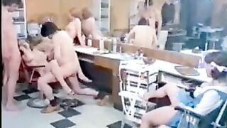 Vintage 70's - Die Supergeilen im Friseursalon