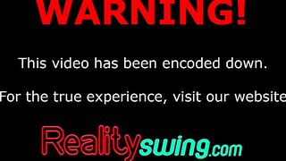 Swinger husband looks for a new experience between him and his wife