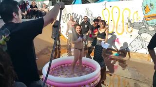 Wet t-shirt party amateur