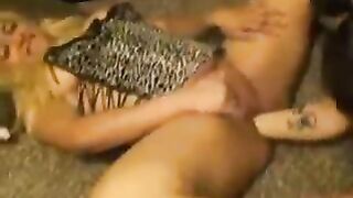 Lesbian 3some fisting