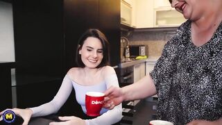 BIG mature lesbian fucks cute girl