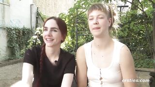 Deutsche Blondine wird von Freundin mit Strap-On gevï¿½gelt