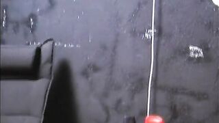 MIlfs alleine im Keller fisten sich gegenseitig Ihre fotze