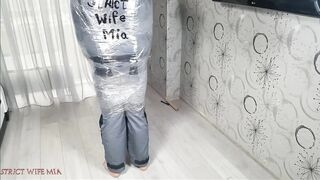 Shoejob and facesitting to the bondaged slave by Strict Wife Mia