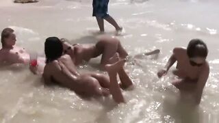 Girls are having sex at Nude Beach
