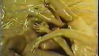 RETRO MUD WRESTLING 