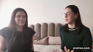 Zwei Freundinnen aus Düsseldorf vergnügen sich endlich