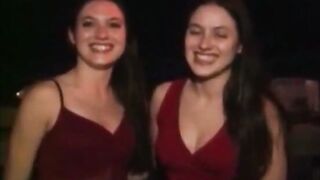 แฝดเงี่ยนจัด เอากันเอง