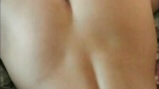 Lesbo chicks lick cunt and rub clit