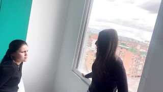 A mi compañera le gusta follar en público #1