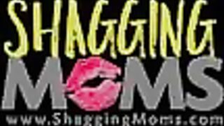 Lesbian photographer seduced a young girl into having sex with her