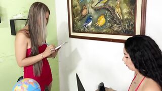 me como el coño de mi compañera de trabajo antes de que mi jefe llegue