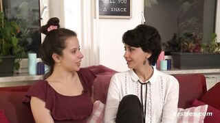 Ersties: Amateur Girls Scissoring and Eating Pussy