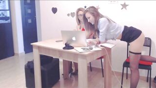 Compilation de colocs qui baisent ensemble