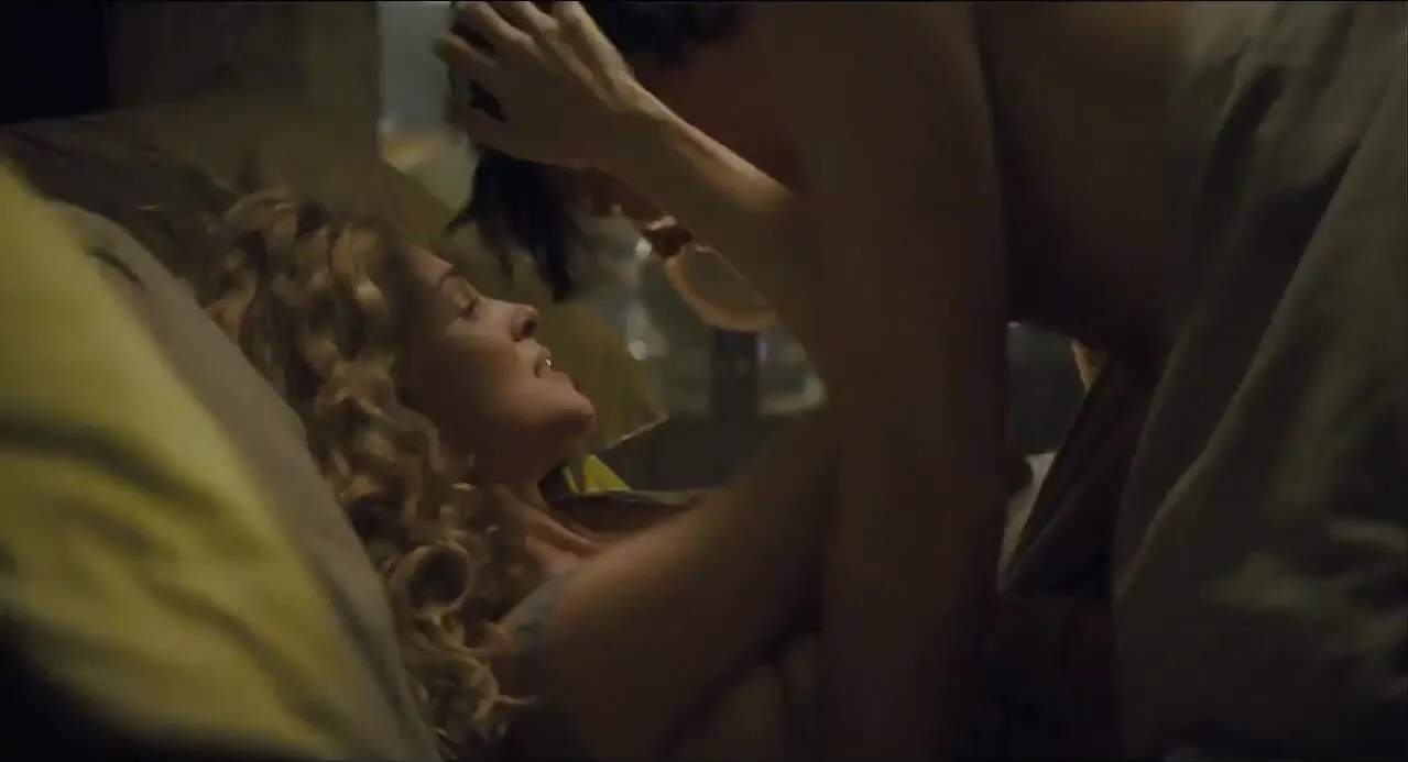 Heather Graham and Jaime Winstone - Boogie Woogie - Lesbian Porn Videos