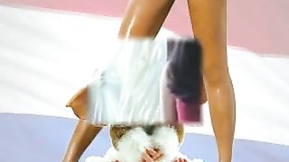 Mai Ly and her long tongue