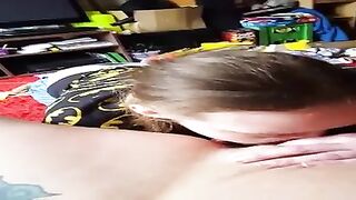 amateur lesbians eating pussy