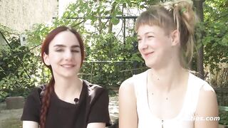 Ersties: Heiße BDSM-Session – geile Girls spielen mit Strap-On