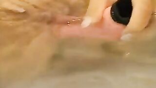 La chatte recherche petites souris