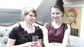 Ersties: Ina & Maria M.