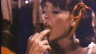 After Summer School (USA 1983, Laurie Blue, Elaine Wells) - Lori Blue (Summer Camp)