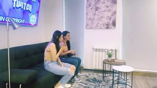 Mi novio me terminó y yo amanecí con mi boca en la vagina de una lesbiana muy rica!!