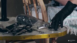 Saara Rei & the Mad Gynecologist: clinic fetish porn with Margout Darko