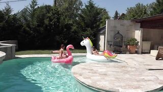 Gina Gerson and Vanna Bardot Loveraft