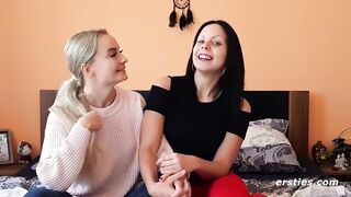 Ersties: Diese Freundinnen finden es heiß, beobachtet zu werden