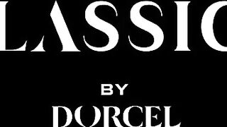 Swingers have fun in a mansion