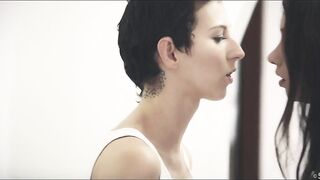 Taylor Lesbian Girls