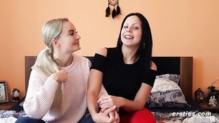 Ersties: Diese Freundinnen finden es heiï¿½, beobachtet zu werden
