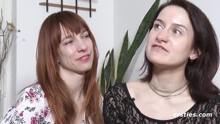 Ersties: Flora steht darauf von Sklavin ausgiebig verwöhnt zu werden