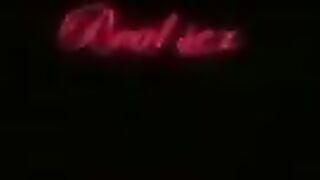 girls kiss girls 5 sc1