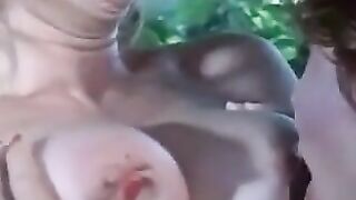 Milly & Moana - Scena lesbo..!