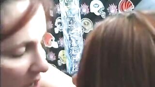 Amateure Lesbian Couple Let a Guy watch 2 of 2 (MrNo)