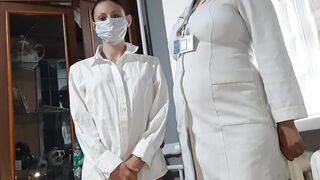 The doctor gave me cunnilingus, which was done by a nurse, and the doctor watched and masturbated - Lesbian-illusion