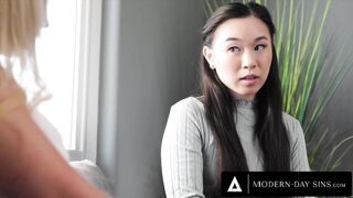 MODERN-DAY SINS - Teen Babysitter Kimmy Kimm CUM SWAPS Her Boss' CREAMPIE With His Hot MILF Wife!
