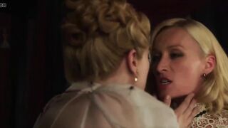 Victoria Smurfit and Katie McGrath - Dracula s1e07